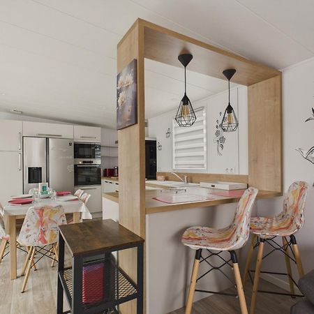 Joli Chalet Pour 6 - Domaine Avec Piscine Бретіньоль-сюр-Мер Екстер'єр фото